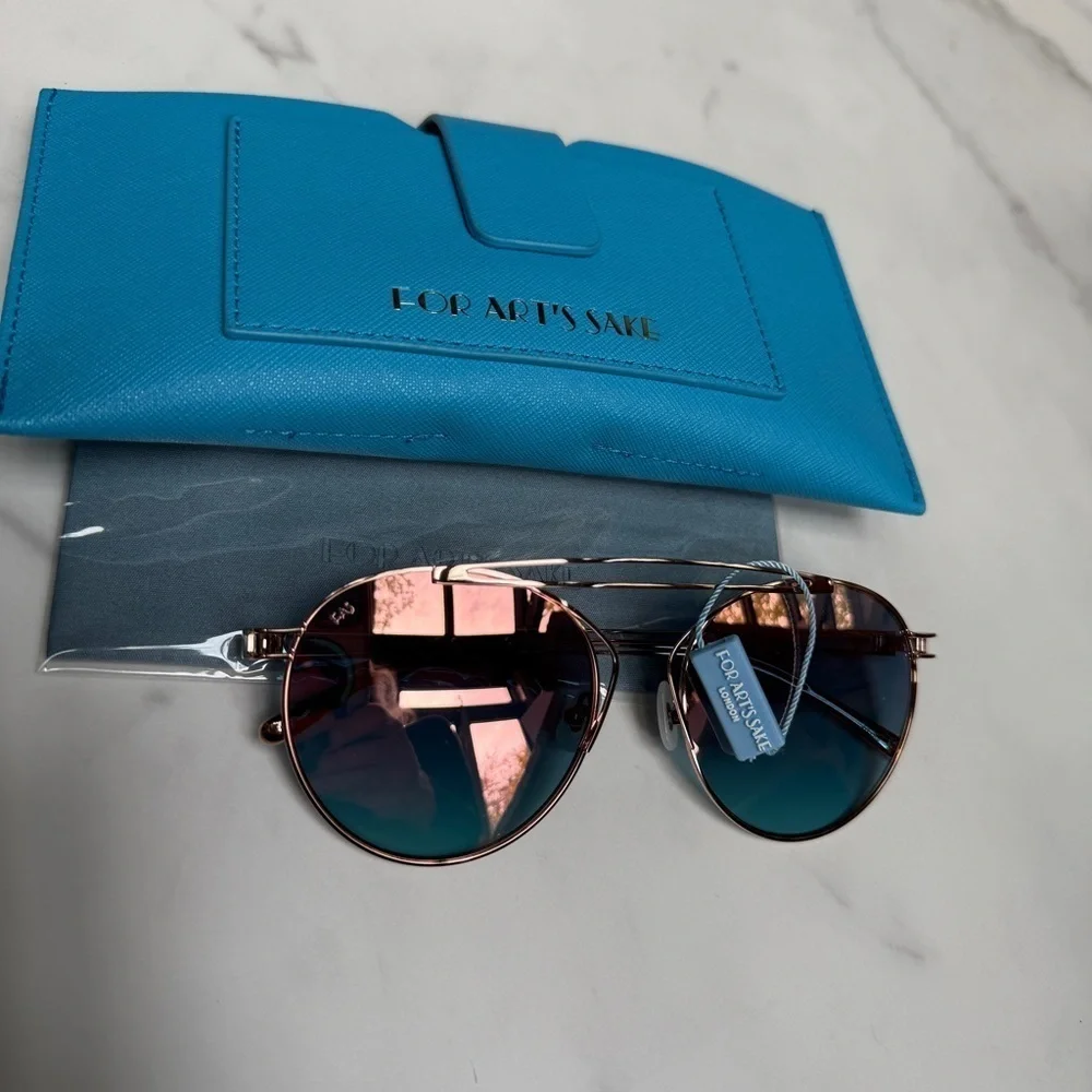 For Art’s Sake T-Shirt Rose Mirrored Aviator Sunglasses